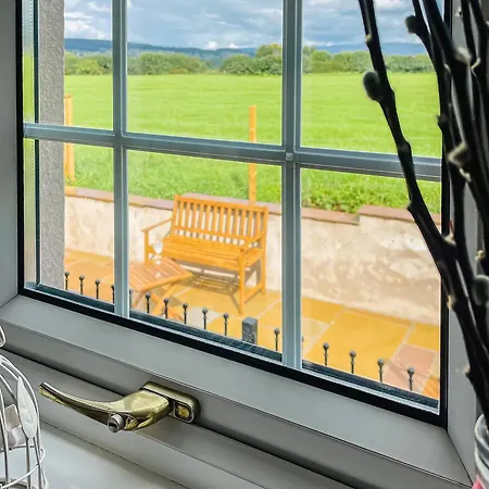 Bumblebee Nook Holiday home